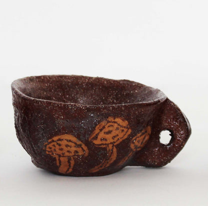 Tasse demoiselle en grès, café ou thé petite contenance.